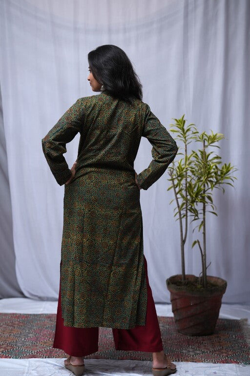 Vanya Ajrakh Cotton Green Straight Kurta