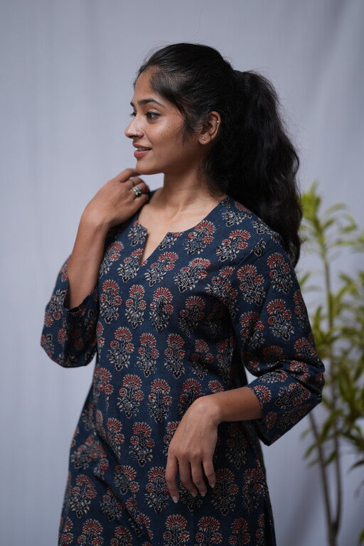 lakshmi ajrakh cotton blue straight top