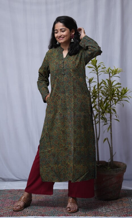 Vanya Ajrakh Cotton Green Straight Kurta